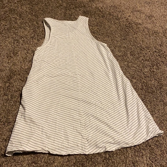 White and black mod ref stripped dress size large with pockets - Picture 4 of 4